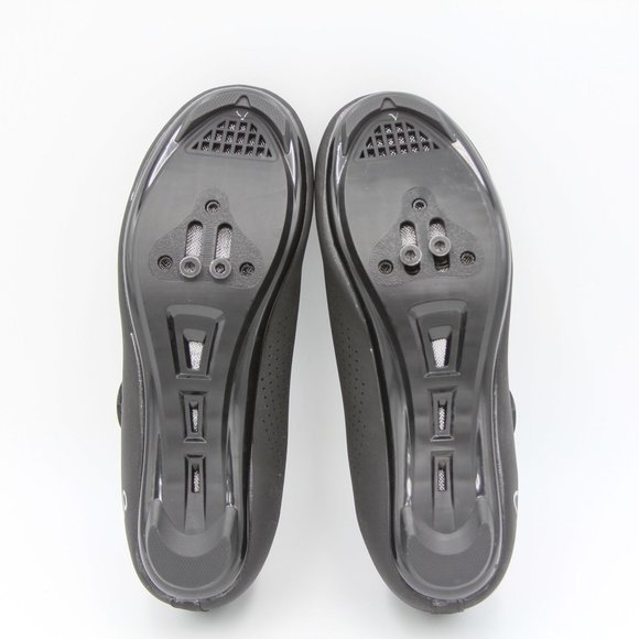 Chebao cycling shoes w/ cleet hardware Black Sz- 39 - Picture 5 of 7